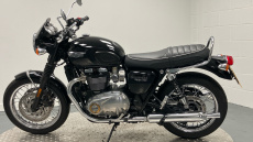 Triumph Bonneville T120 Jet Black